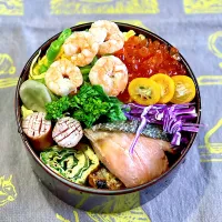 イクラとえびのばら寿司、ミツバ入り出し巻き卵| めみさん