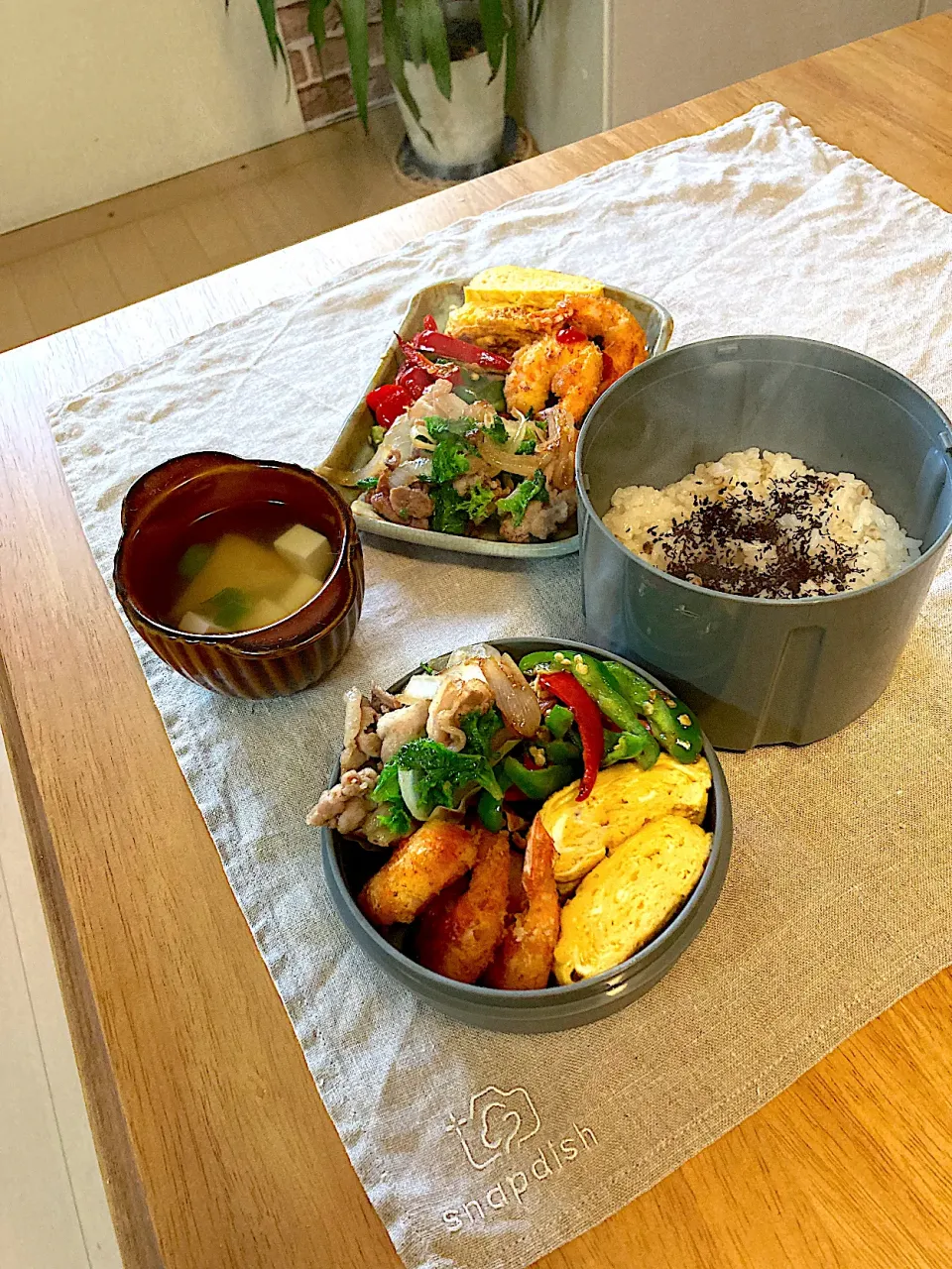 本日の旦那さんお弁当オカズとmyランチプレート🎵|さくたえさん