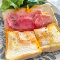 ショコラさんの料理 ハチミツベーコン🥓チーズトースト|m.rafuさん