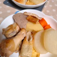 fumfumさんの料理 鶏手羽元の味染みおでん🍢|m.rafuさん