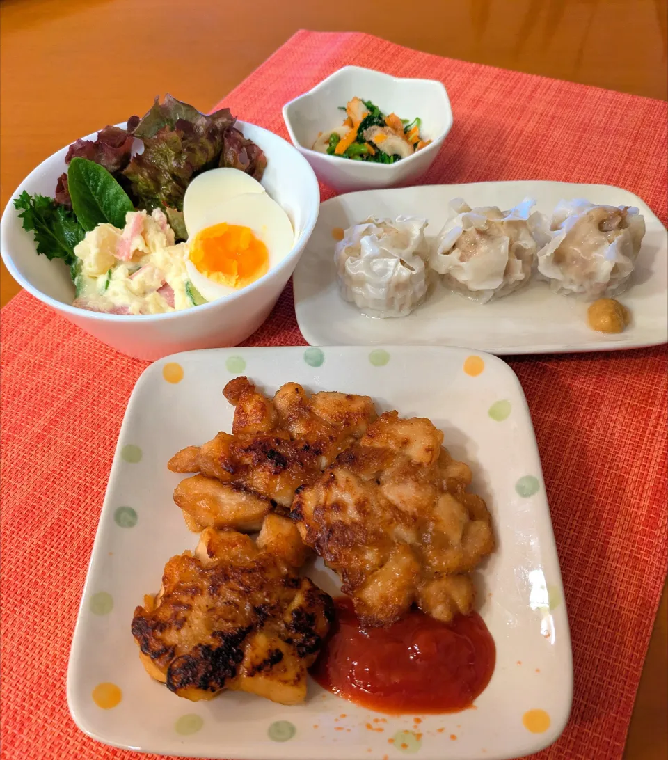 ☆ハッシュドチキン　☆サラダ　☆シューマイ　☆ごま和え|chikakoさん