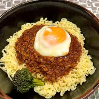 お家で汁無し担々麺|amiさん