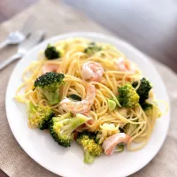 海老🦐とブロッコリー🥦のレモン🍋パスタ🍝|つきさん