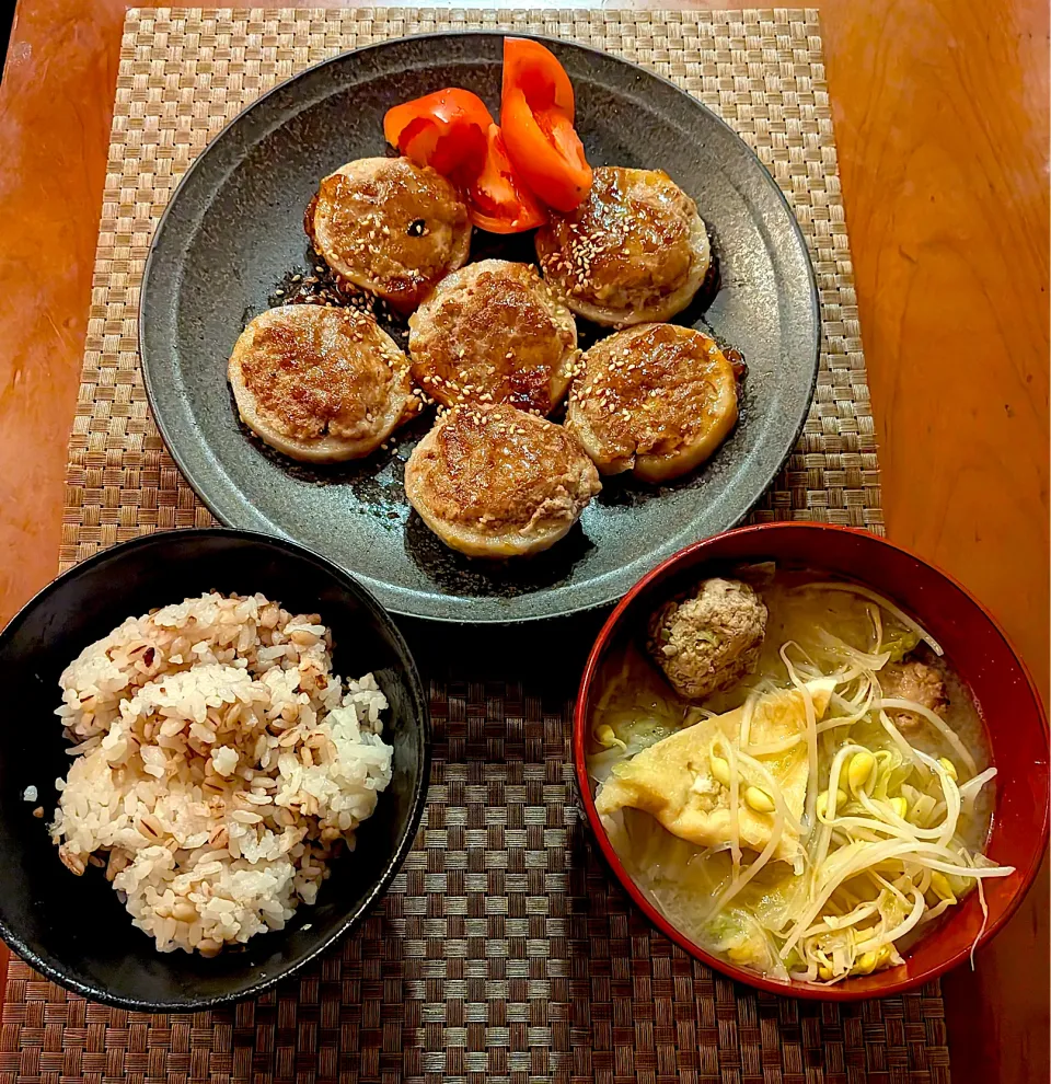Today's dinner🍴Tofu hamburg of Lotus root✨蓮根の豆腐ﾊﾝﾊﾞｰｸﾞ|🌈Ami🍻さん