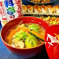 豚汁＆ ラビゴットソースで鯛のカルパッチョ|鬼百合さん