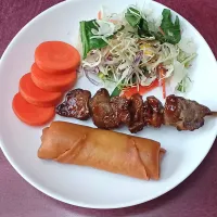 にんじん、サラダ、鶏肝、春巻き|ナナさん