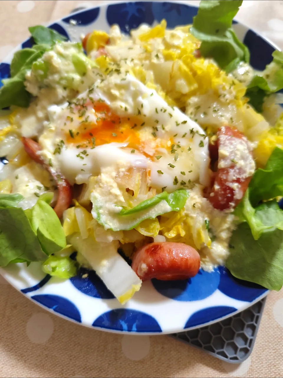 はるみさんの料理 白菜とベーコンのホットシーザーサラダを参考に!!ウインナで🤗|m.rafuさん