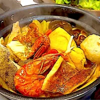 海鮮鍋焼きうどん　大盛りサラダ　蜂蜜ヨーグルト|マニラ男さん