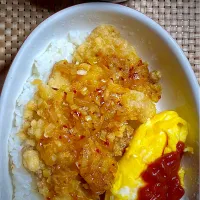 油淋鶏とオムレツ|すくらんぶるえっぐさん