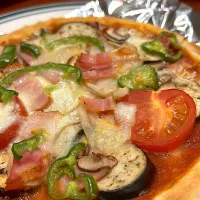 ナスとモッツァレラのピザ🍕|mokoさん