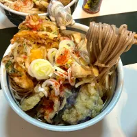 デッカいかき揚げとナス天とお揚げさんのお蕎麦|Takeshi  Nagakiさん