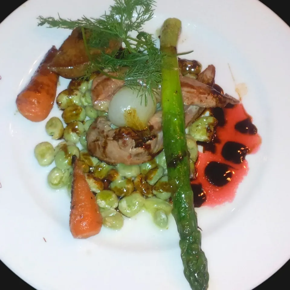 🇫🇷Pan-fried foie gras, carrots, asparagus and peas🇫🇷|KWAII69さん