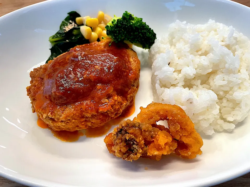 煮込ハンバーグとイカのフリット|パパ手料理さん