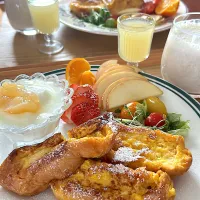 休日ブランチ🥖|mokoさん