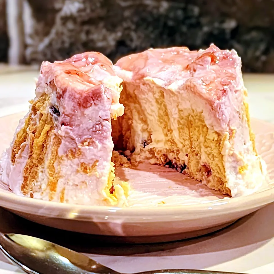 ココナッツサブレとヨーグルトでチーズケーキ風|ひかるさん