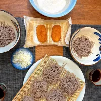 休日ランチ　トロロ蕎麦やらつけ蕎麦やら…好きな食べ方で😊|BUBUさん