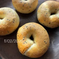 胡麻ベーグル|友さん