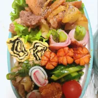 ジャガイモも鶏肉のこっくり炒め弁当🍱|みみさん
