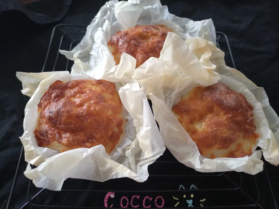 朝日が似合うシリーズ・全粒粉とチーズのブール✨|cocco+さん