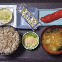 今日の朝ごはん（もち麦ごはんに辛子明太子、味付けのり、納豆、なめこ汁、かぶのぬか漬け）|Mars＠釜飯作り研究中さん