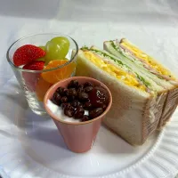 朝ごはんヨーグルト