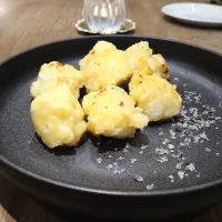 カリフラワーのフリット　トリュフ塩で| 古尾谷りかこさん