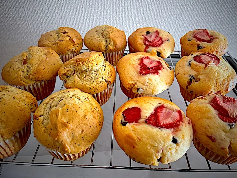 紅茶オレンジピールマフィン🍊＆苺チョコチップマフィン🍓|maSami＊さん