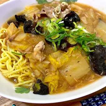 Snapdishの人気料理写真:白菜ツナ煮込み　リメイク餡かけそば