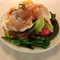 野菜たっぷりサラダ| よっちびやばんぶーさん