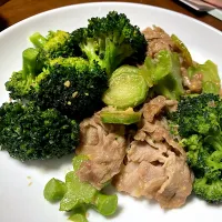 ブロッコリー炒め|はっちぃさん