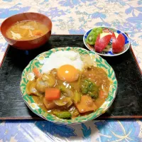 grandmaの晩ごはん☆ 里芋、かぼちゃ､ゴーヤ、牛肉のミンチ、玉ねぎ
バナナ、これがアルモンデなり〜
里芋でカレーにトロミが出て…これはいいかも|kaoriさん