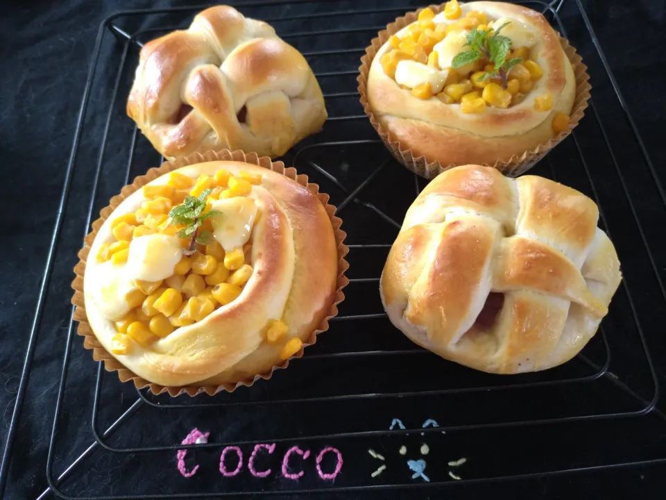 桜あんパン＆コーンマヨパン✨|cocco+さん