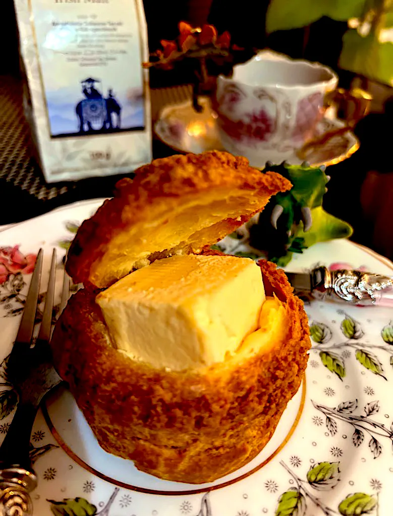 シュークリームでティータイム|💍ごはん🍚さん