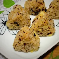 おにぎり昆布とチーズのおむすび🍙| Yuko Kobayashiさん