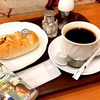 パン屋さんのモーニング☕️|minipicnicさん