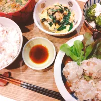 しゅうまい、ニラ玉、ブロッコリーとささみのサラダ、十六穀米、明太子、中華スープ|samさん