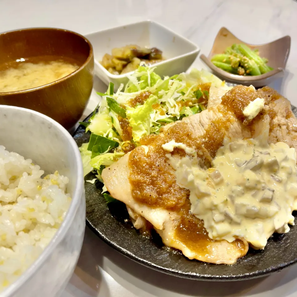 豚の生姜焼きタルタル。他。|ぎんさん