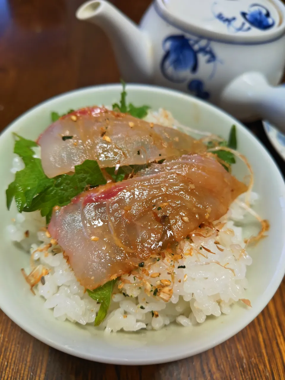 お刺身のタイで漬け丼風(2029.02.06)|ひつジィ(macchinaの父)さん