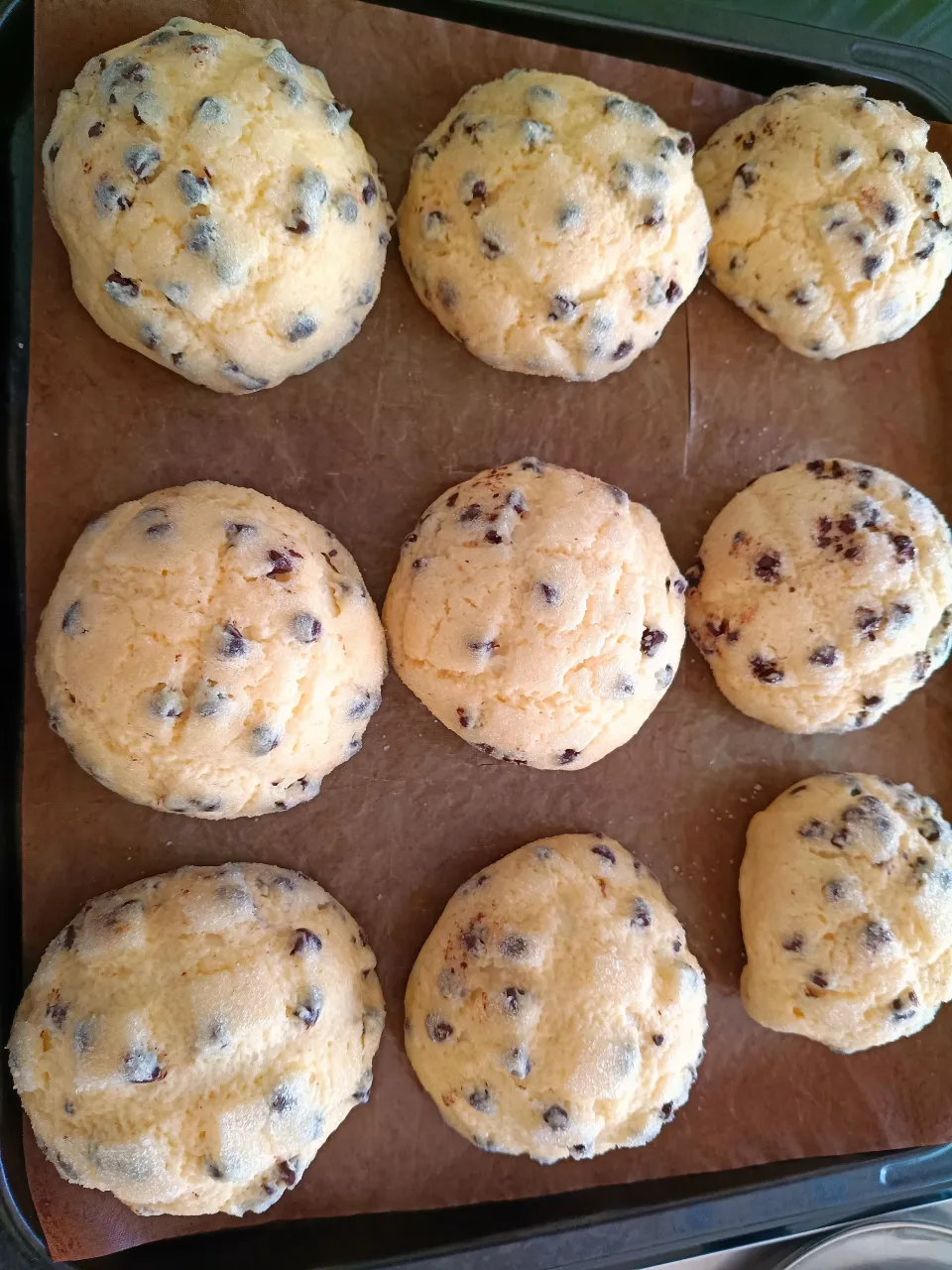 バレンタイン♡に、チョコチップメロンパン|めぐさん