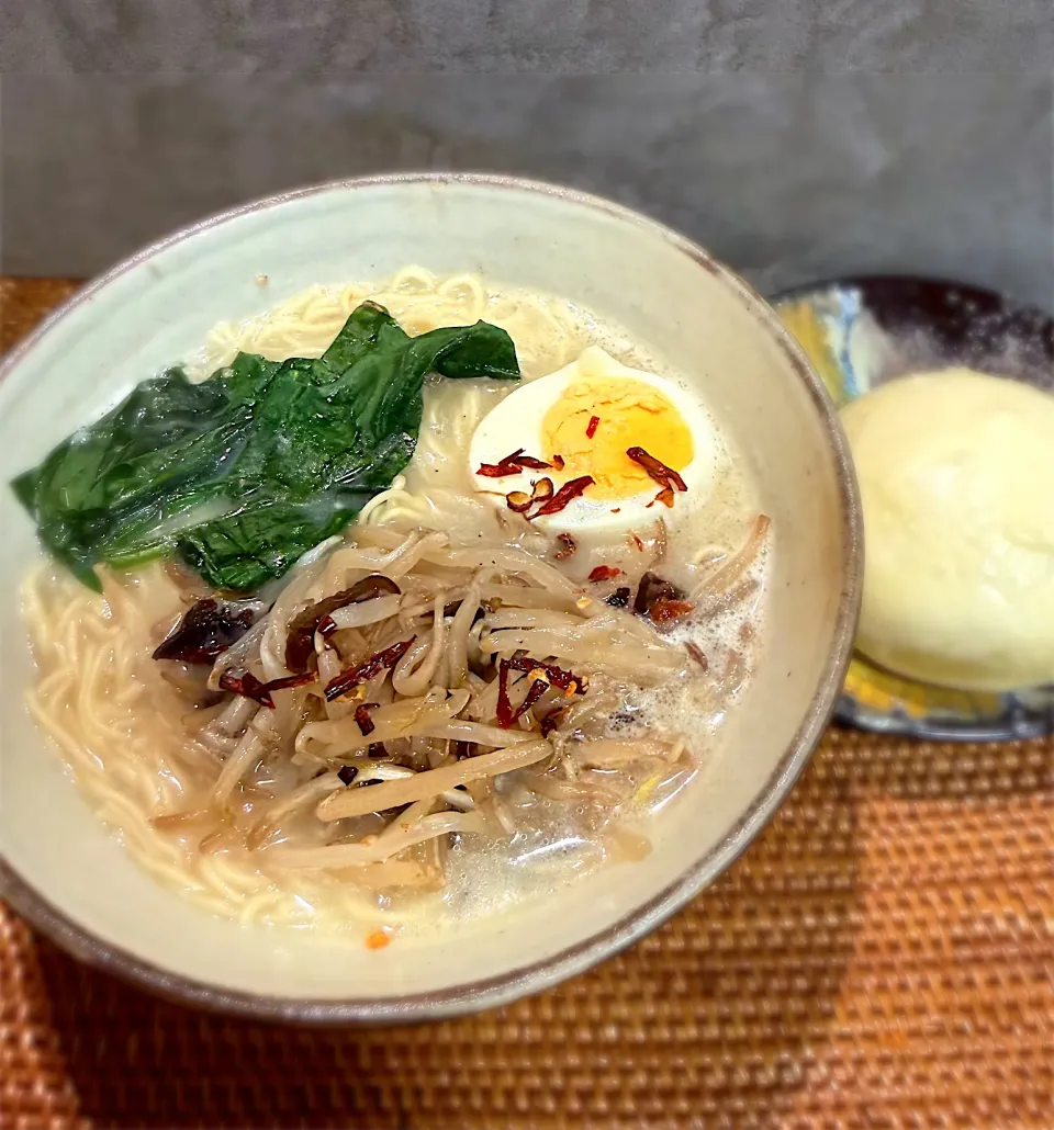 肉まんとラーメン🍜|Noriyuki Saitoさん
