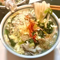 香川から取り寄せたシコシコのおうどんを使って、あんかけ肉玉ほうれん草入りうどん