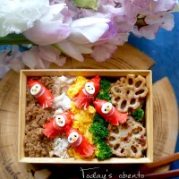 賑やかたこ聖人お花見そぼろ弁当|kukulutomo ❁𓎪 ⡱𓎩‎𐩢𐩺𓎪 ⡱さん