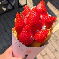ストロベリーバブルワッフル🍓|じょうさん