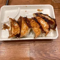 今日の晩ご飯@「ラーメン魁力屋」さん　焼き餃子　（実況中継中）|なびさん