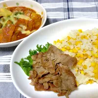 ロールキャベツに豚肉とコーンのガーリックライス|eiyadeさん