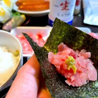 角上魚類のごろっとマグロたたきの海苔包み|DKさん