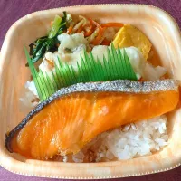 もち麦鮭弁当|ナナさん