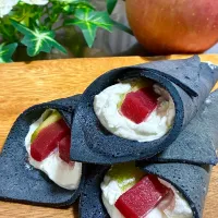 手巻き寿司みたいなクレープ🍎|あやめもちもちさん