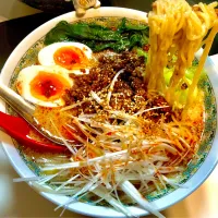 スープも肉味噌も手作りの我が家の定番痺れる白胡麻担々麺