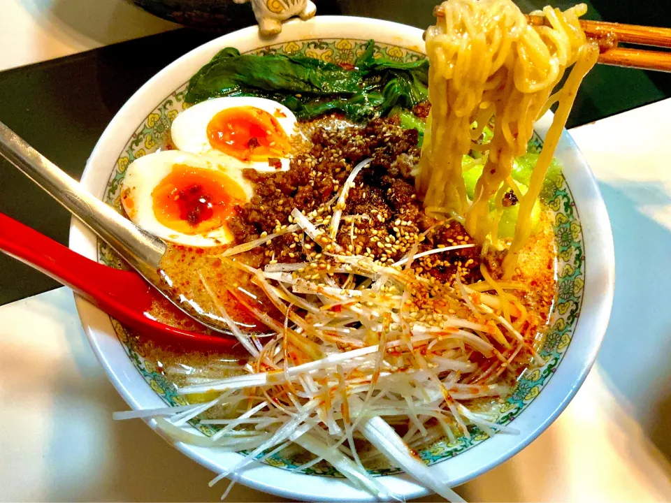 スープも肉味噌も手作りの我が家の定番痺れる白胡麻担々麺|Takeshi  Nagakiさん